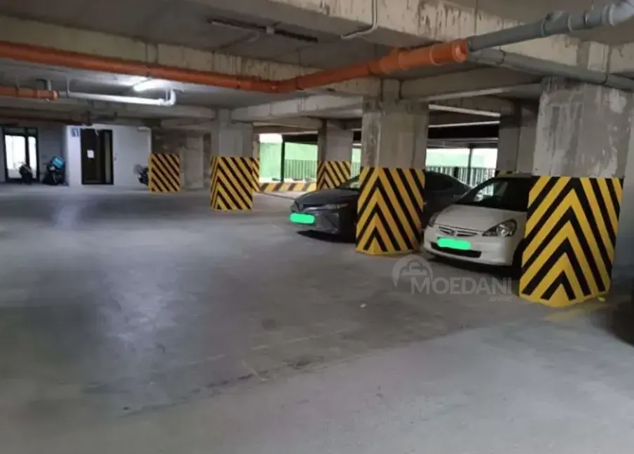 Ქირავდება ავტოფარეხი კომერციული ფართი ისანში თბილისი - photo 1