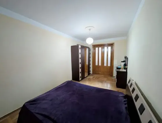 ქირავდება 3 ოთახიანი ბინა 80მ² 3/8 სართ თბილისი