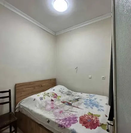 ქირავდება 2 ოთახიანი ბინა 45მ² 1/9 სართ თბილისი