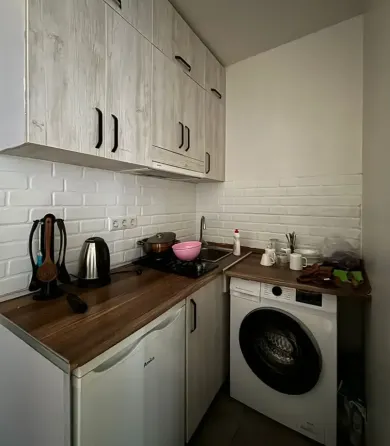 ქირავდება 2 ოთახიანი ბინა 33მ² 9/15 სართ ბათუმი