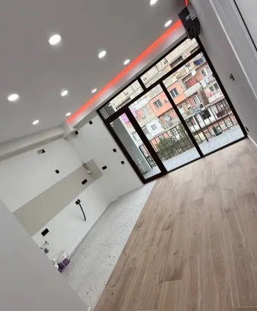 იყიდება 2 ოთახიანი ბინას 72მ² 3/5 სართ რუსთავი