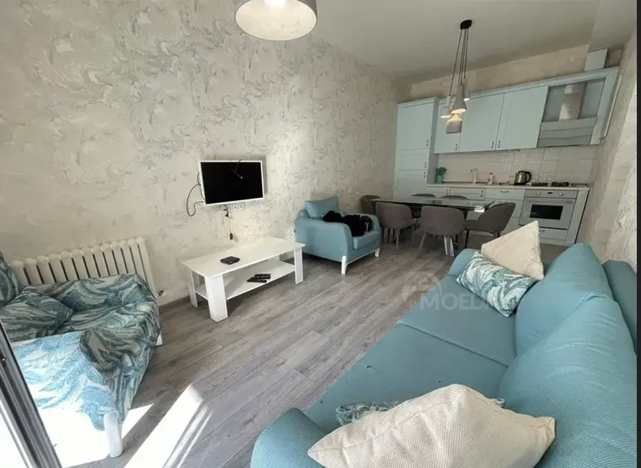 ქირავდება 2 ოთახიანი ბინა 80მ² 3/5 სართ თბილისი - photo 2