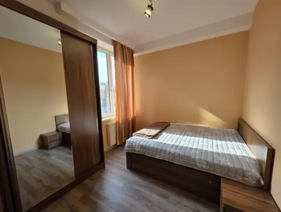 ქირავდება 3 ოთახიანი ბინა 85მ² 5/12 სართ თბილისი