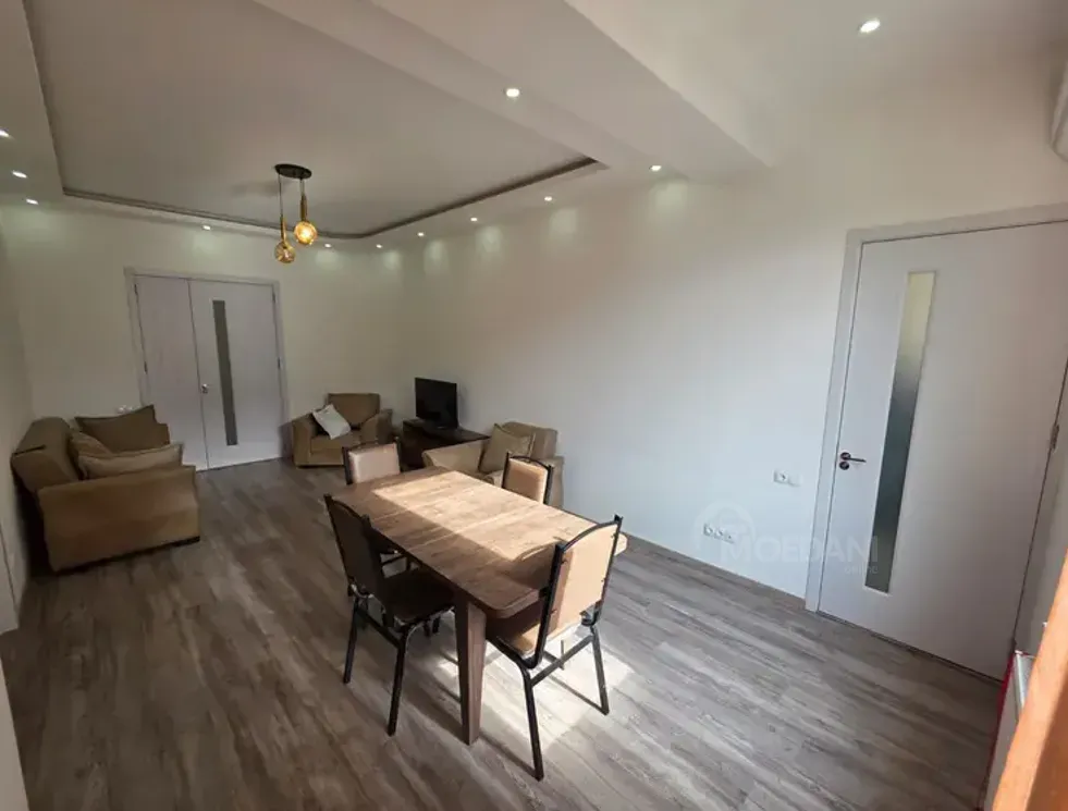 ქირავდება 3 ოთახიანი ბინა 85მ² 5/12 სართ თბილისი - photo 6