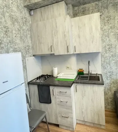 ქირავდება 2 ოთახიანი ბინა 40მ² 5/16 სართ თბილისი