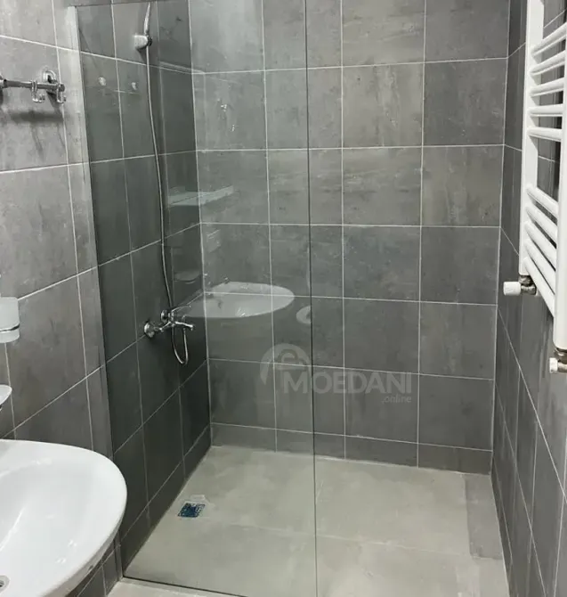 იყიდება 2 ოთახიანი ბინას 43მ² 11/14 სართ თბილისი - photo 9