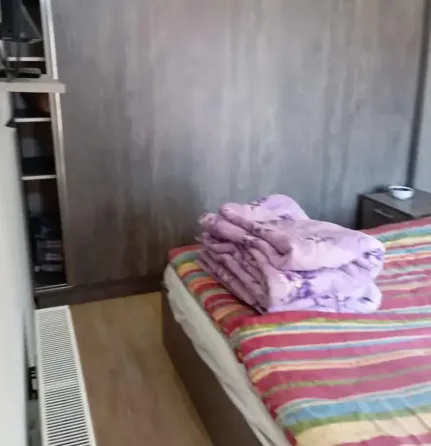 ქირავდება 2 ოთახიანი ბინა 42მ² 3/3 სართ თბილისი