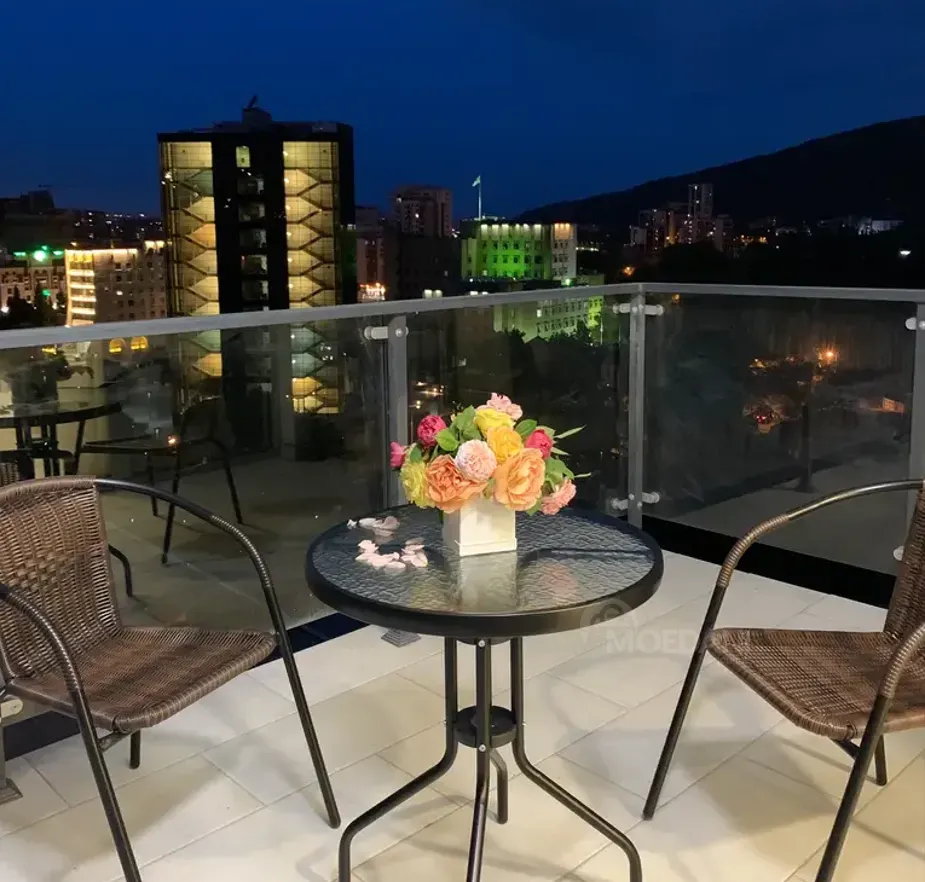 ქირავდება 2 ოთახიანი ბინა 60მ² 8/12 სართ თბილისი - photo 1