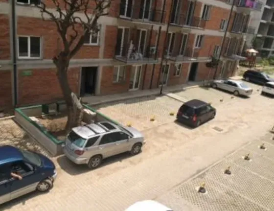 ქირავდება 1 ოთახიანი ბინა 42მ² 2/6 სართ თბილისი