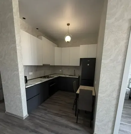 ქირავდება 2 ოთახიანი ბინა 55მ² 6/13 სართ თბილისი