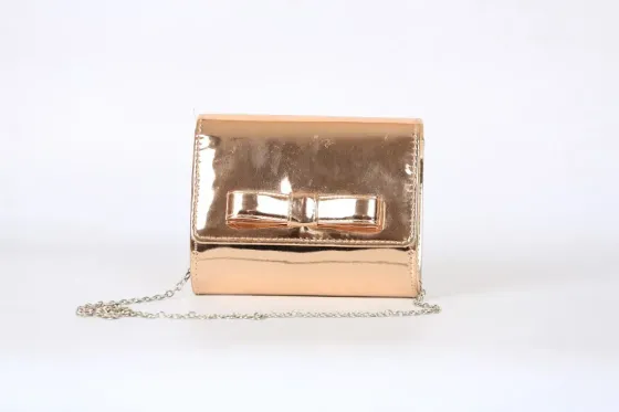 Ქალის ხელჩანთა ოქროსფერი თბილისი