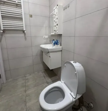 ქირავდება 3 ოთახიანი ბინა 58მ² 3/10 სართ თბილისი