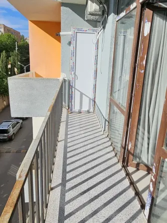 ქირავდება 2 ოთახიანი ბინა 50მ² 3/12 სართ თბილისი