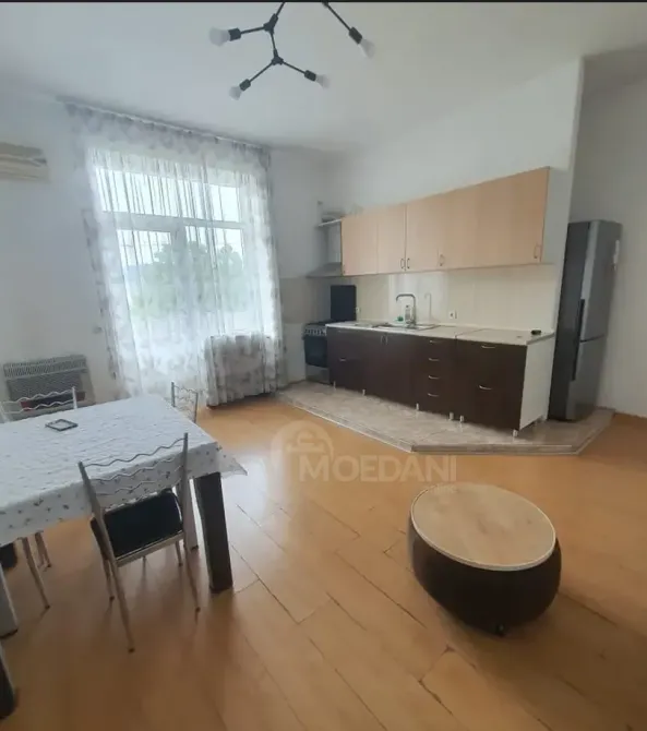 ქირავდება 2 ოთახიანი ბინა 65მ² 6/8 სართ თბილისი - photo 1