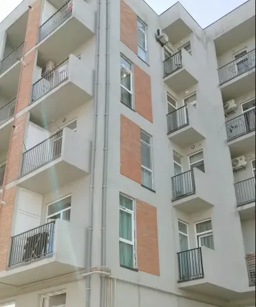 იყიდება 3 ოთახიანი ბინას 55მ² 3/5 სართ თბილისი