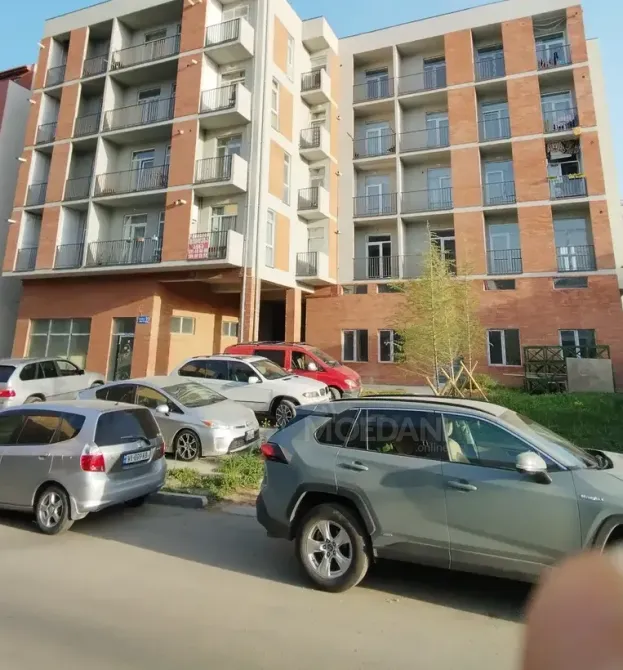 იყიდება 3 ოთახიანი ბინას 55მ² 3/5 სართ თბილისი - photo 1