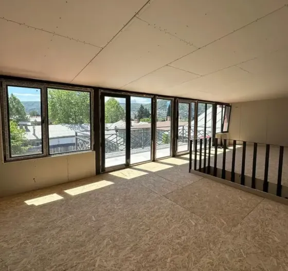 იყიდება 3 ოთახიანი ბინას 122მ² 3/4 სართ თბილისი