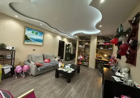 იყიდება 3 ოთახიანი ბინას 125მ² 2/10 სართ თბილისი