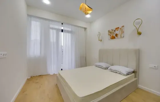 იყიდება 2 ოთახიანი ბინას 46მ² 8/8 სართ თბილისი