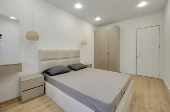 იყიდება 2 ოთახიანი ბინას 54მ² 4/10 სართ თბილისი