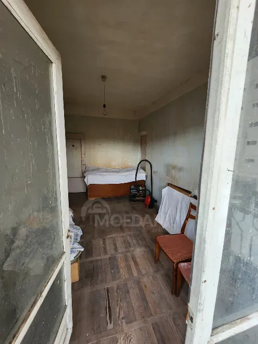 იყიდება 3 ოთახიანი ბინას 80მ² 4/8 სართ თბილისი - photo 4