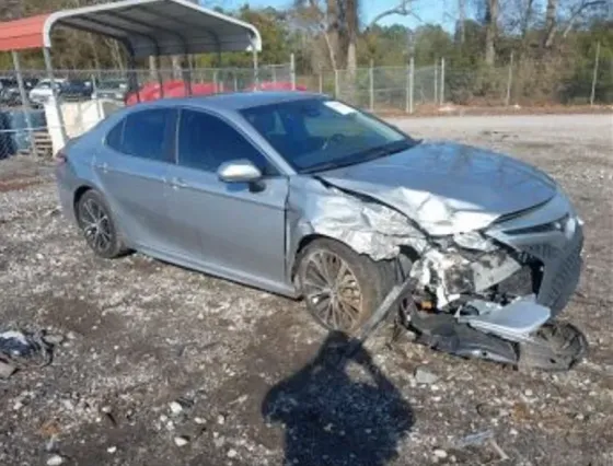 Toyota Camry 2.5L 2020 Тбилиси