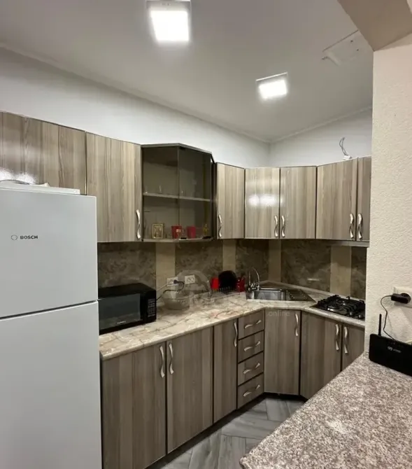 ქირავდება 2 ოთახიანი ბინა 55მ² 10/15 სართ თბილისი - photo 5