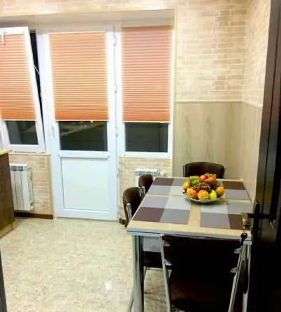 ქირავდება 3 ოთახიანი ბინა 60მ² 4/8 სართ თბილისი