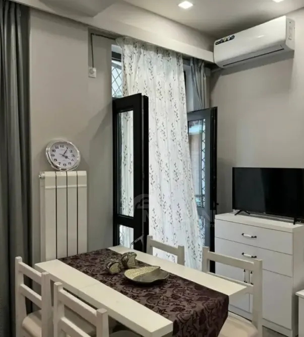 ქირავდება 2 ოთახიანი ბინა 40მ² 1/1 სართ თბილისი - photo 1