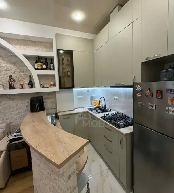 ქირავდება 2 ოთახიანი ბინა 40მ² 1/10 სართ თბილისი - photo 6