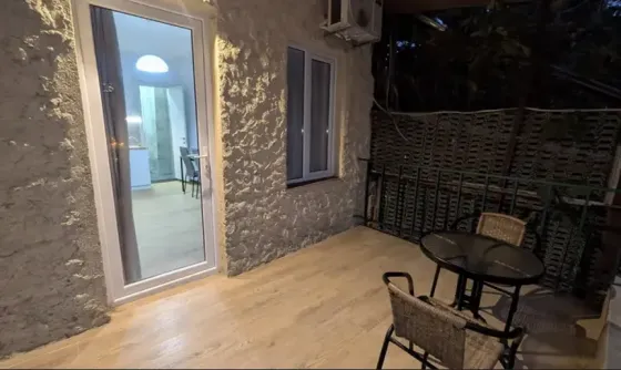 ქირავდება 2 ოთახიანი ბინა 60მ² 2/2 სართ თბილისი