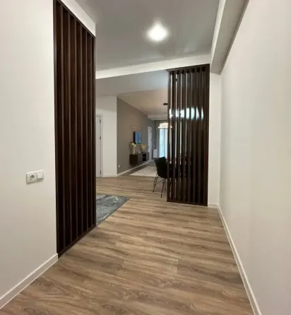 იყიდება 3 ოთახიანი ბინას 75მ² 2/12 სართ თბილისი