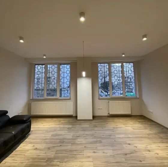 Საოფისე კომერციული ფართი საბურთალოზე თბილისი