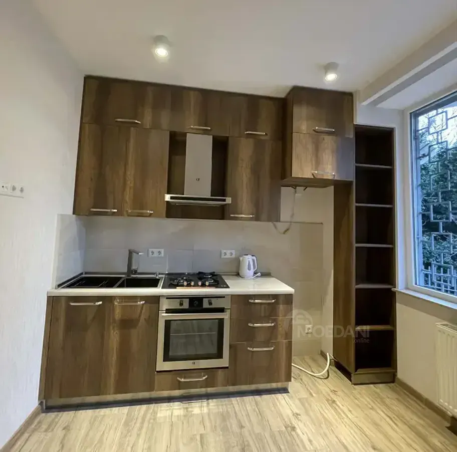 Საოფისე კომერციული ფართი საბურთალოზე თბილისი - photo 5