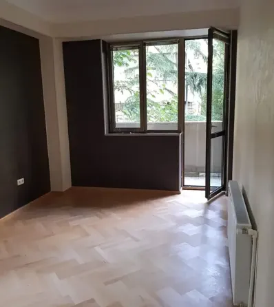 Კომერციული საოფისე ფართი საბურთალოზე თბილისი