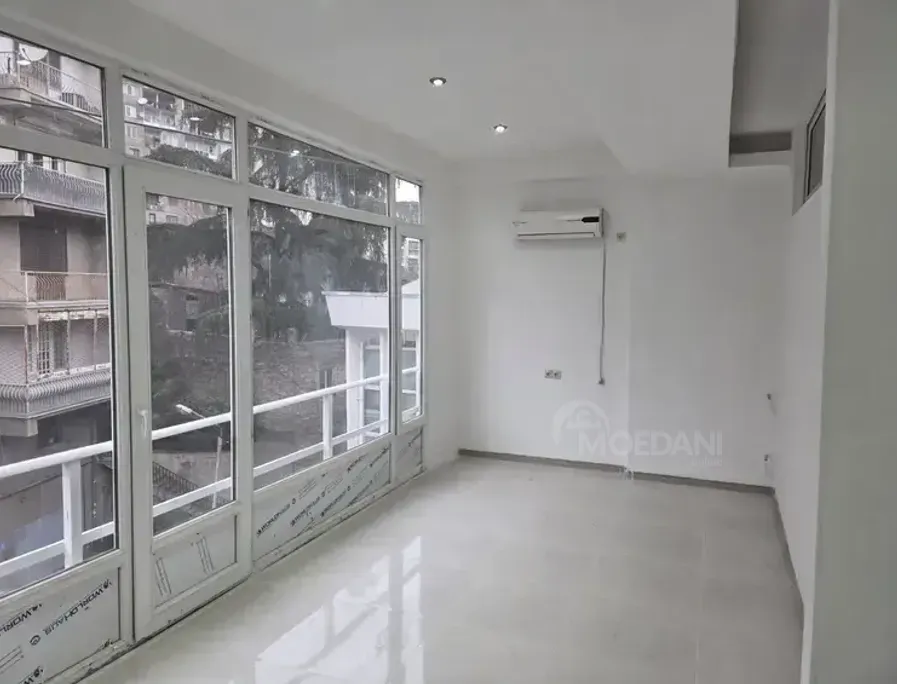 Საოფისე-კომერციული ფართი საბურთალოზე თბილისი - photo 4