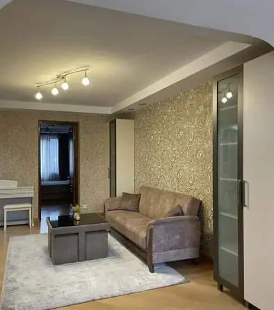 ქირავდება 2 ოთახიანი ბინა 64მ² 7/8 სართ თბილისი