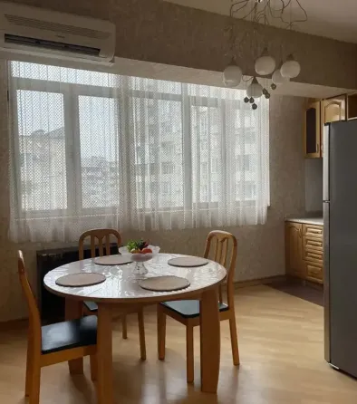 ქირავდება 2 ოთახიანი ბინა 64მ² 7/8 სართ თბილისი