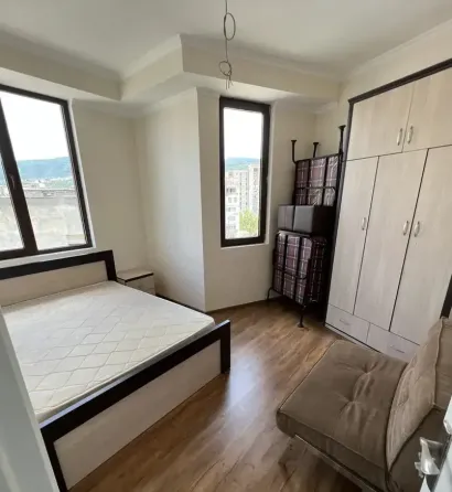 იყიდება 2 ოთახიანი ბინას 43.6მ² 6/11 სართ თბილისი