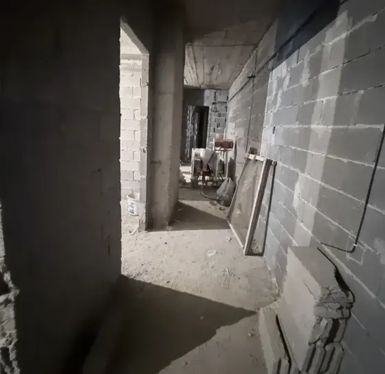 იყიდება 3 ოთახიანი ბინას 90მ² 2/4 სართ თბილისი