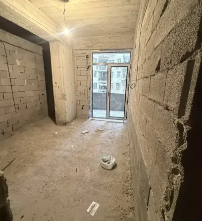 იყიდება 3 ოთახიანი ბინას 90მ² 2/4 სართ თბილისი