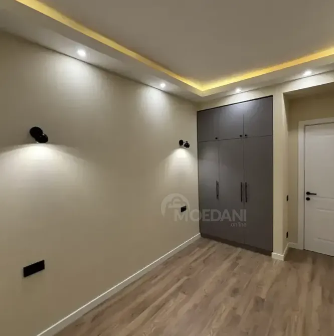 იყიდება 2 ოთახიანი ბინას 55.7მ² 24/25 სართ თბილისი - photo 2