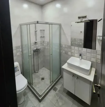 იყიდება 2 ოთახიანი ბინას 40.2მ² 8/8 სართ თბილისი