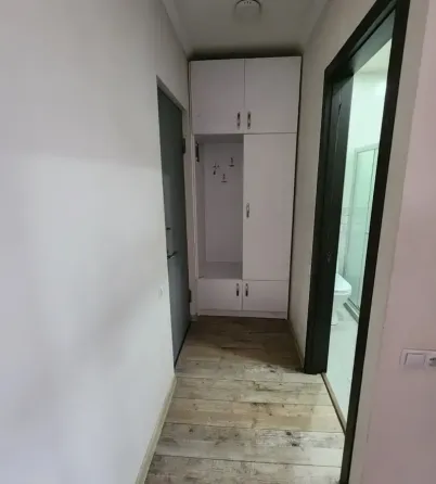 იყიდება 2 ოთახიანი ბინას 40.2მ² 8/8 სართ თბილისი