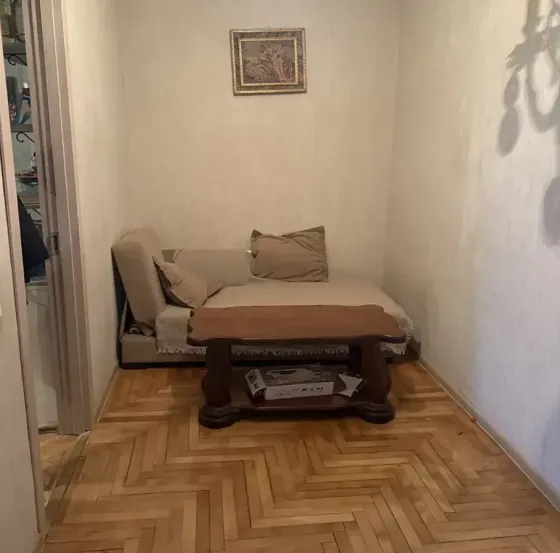 იყიდება 4 ოთახიანი ბინას 90მ² 1/9 სართ თბილისი