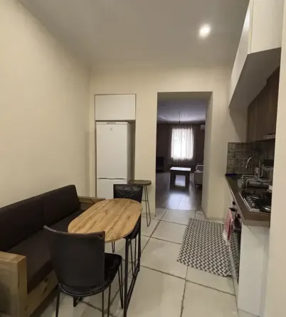 ქირავდება 2 ოთახიანი ბინა 56მ² 2/2 სართ თბილისი