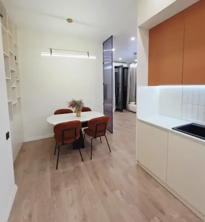 იყიდება 2 ოთახიანი ბინას 58მ² 3/9 სართ თბილისი