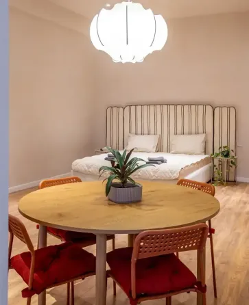 იყიდება 2 ოთახიანი ბინას 47მ² 1/2 სართ თბილისი