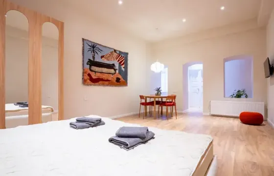 იყიდება 2 ოთახიანი ბინას 47მ² 1/2 სართ თბილისი