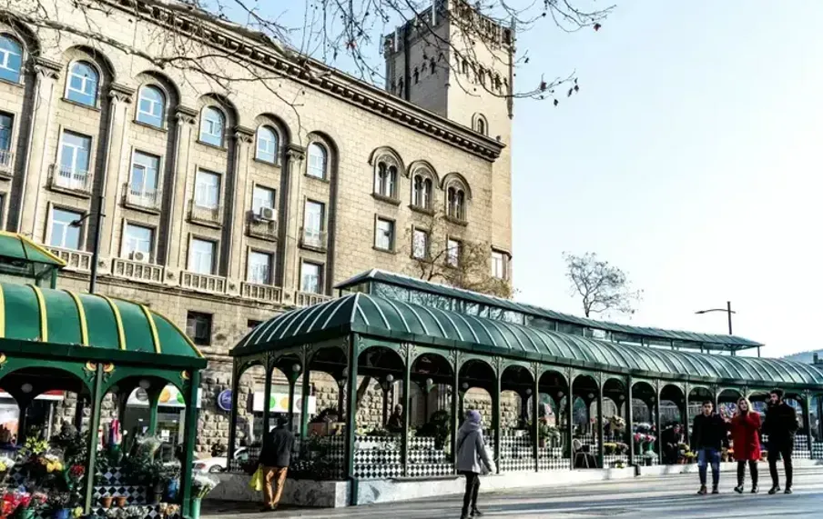 იყიდება 2 ოთახიანი ბინას 47მ² 1/2 სართ თბილისი - photo 9